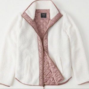 Abercrombie & Fitch white and mauve sherpa jacket, size S